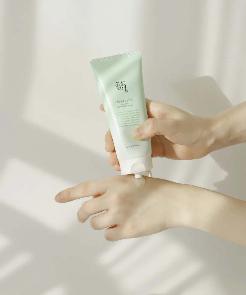 Green Plum Refreshing Cleanser