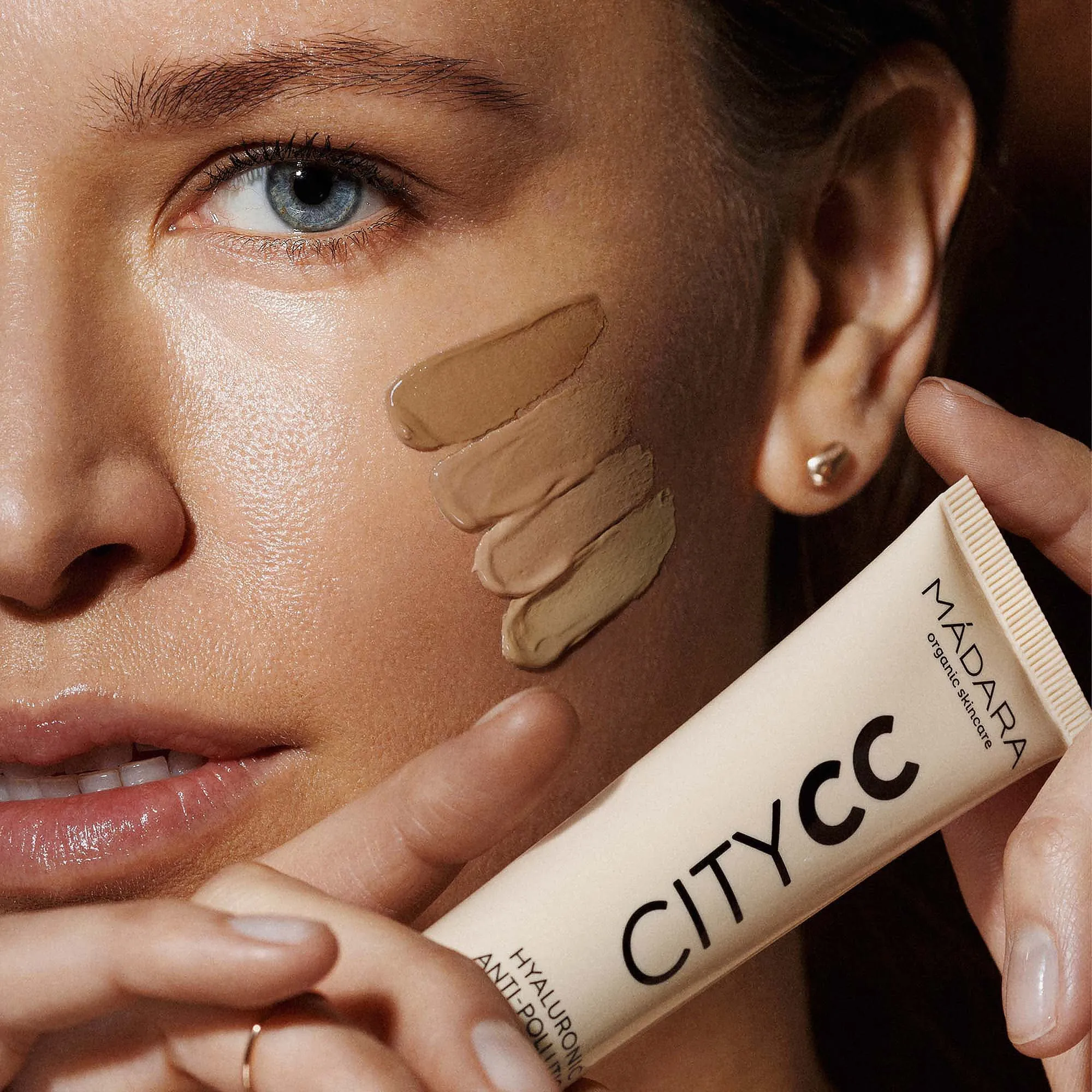 Madara CITY CC Hyaluronic Anti-pollution CC cream SPF 15, BEIGE 40ml