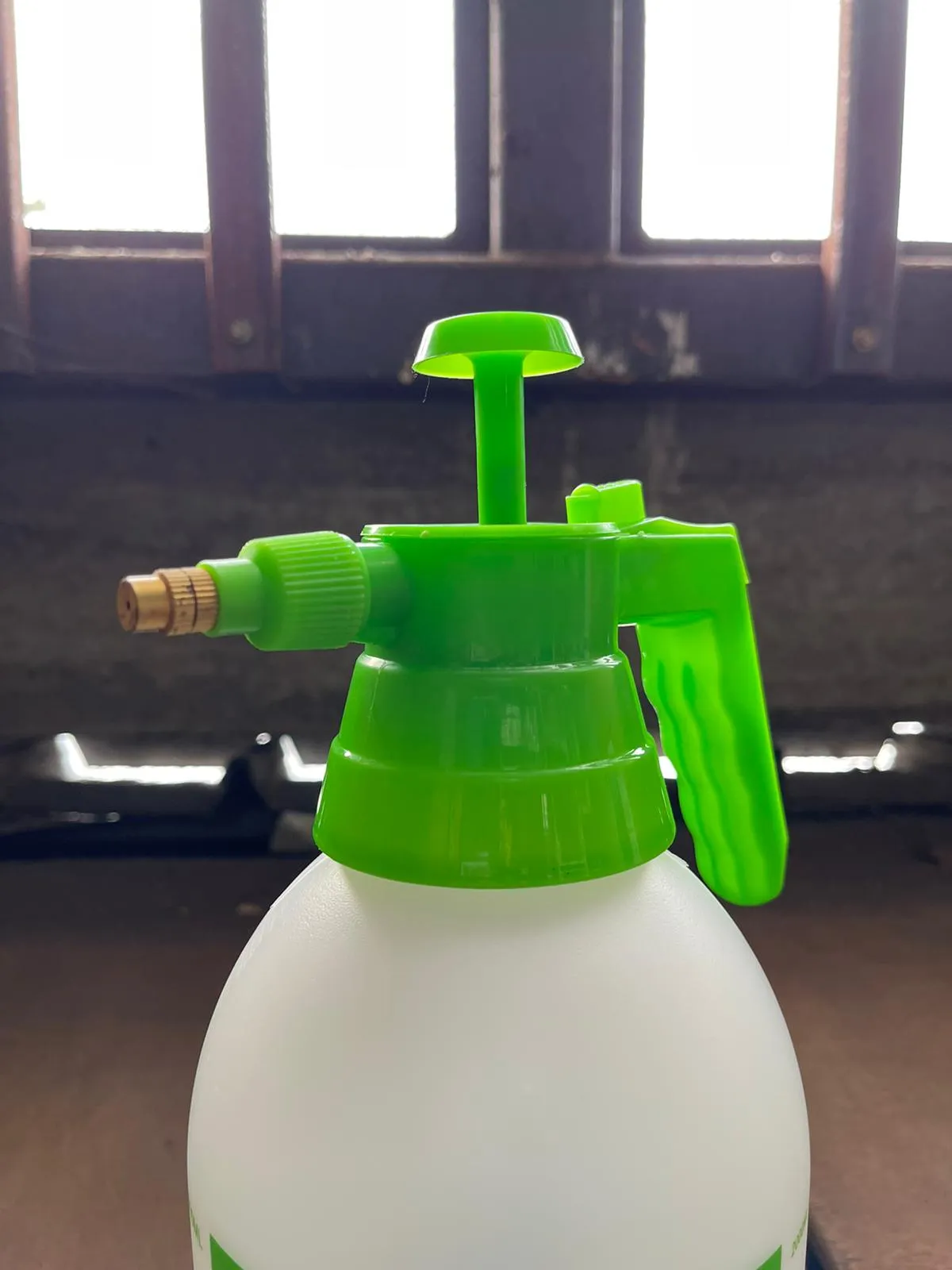 Portable 2L High Pressure Sprayer | Model : SPRAYER-C083