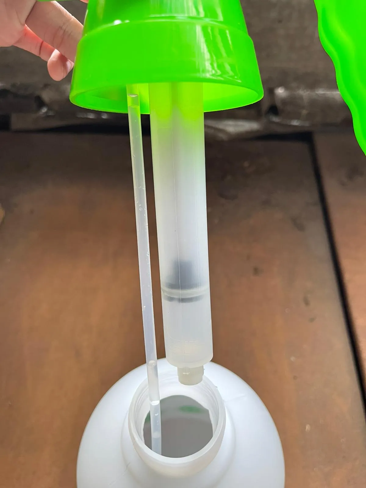 Portable 2L High Pressure Sprayer | Model : SPRAYER-C083